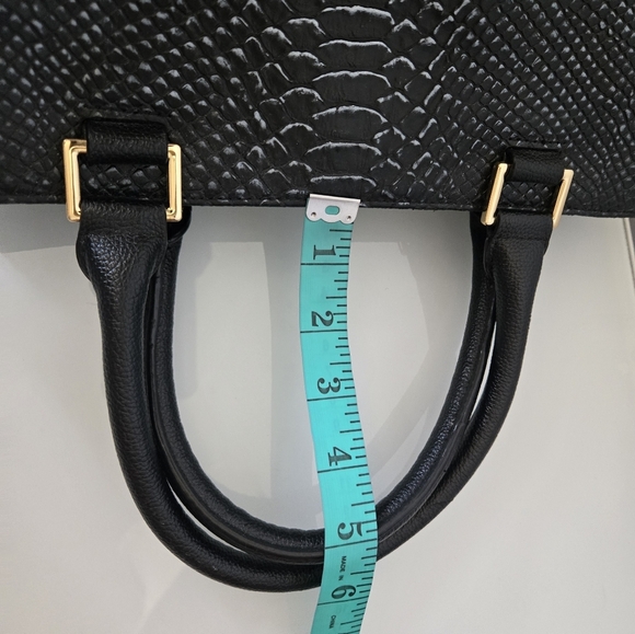 Tignanello Black Leather Multi Pocket Handbag - Picture 15 of 15